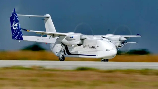 HH-100航空無人運輸系統(tǒng)驗證機完成低速自主滑行試驗2